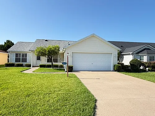 3024 Burbank Ln Photo 1
