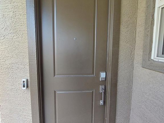 3rd image of 1638 W Buist Ave