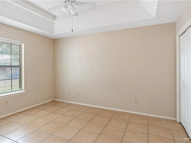 1607 W Portales Dr #3 — Photo 8