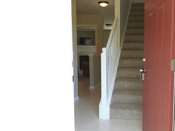 2nd image of 585 Birch Hill Dr Unit 2