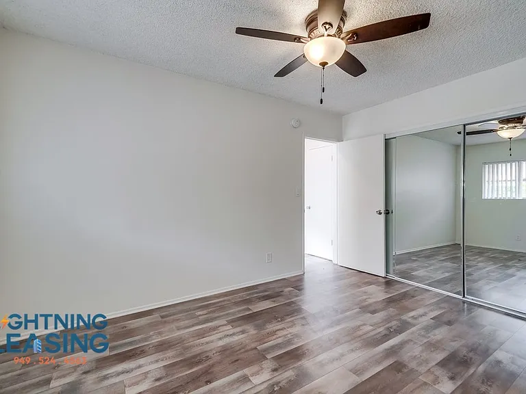 5415 Corteen Pl #11 — Photo 16