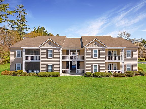 Residential building with private patio/balcony