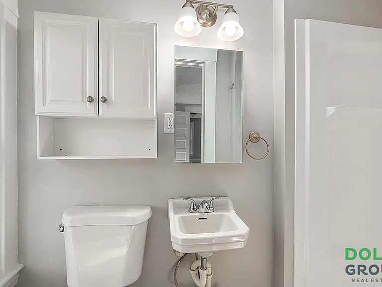 848 Crescent St NE #2F — Photo 10