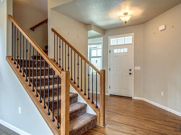3rd image of 1605 NE 158th Ct