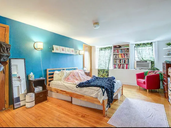 435 Macon Street image 14 of 17