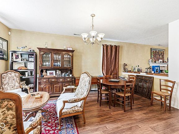 5th image of 602 Zephyr Way