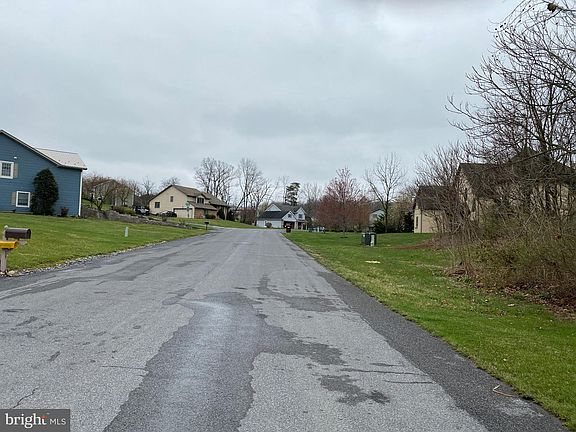 2nd image of 116 Buckingham Dr