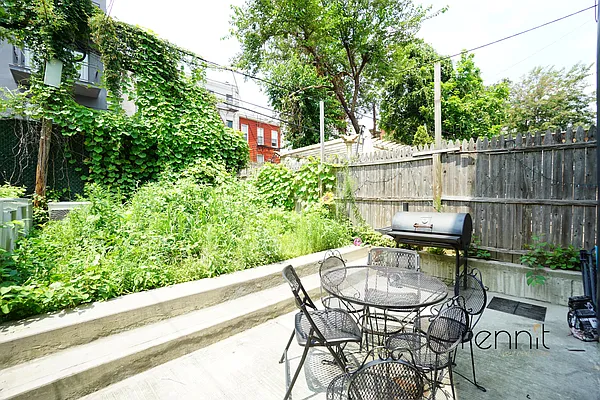 Rented by Rennit Inc. | media 64