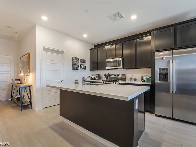 292 Whitney Crest St — Photo 15