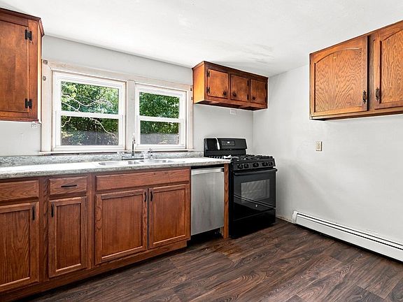 3rd image of 11 Sunrise Terrace