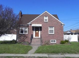 40 Mehrhof Rd, Little Ferry, NJ 07643