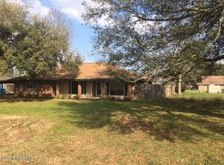 611 Marteau Rd, Broussard, LA 70518