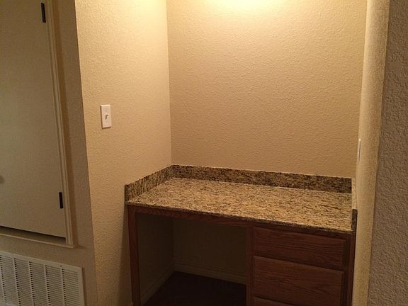 Desk nook in hallway