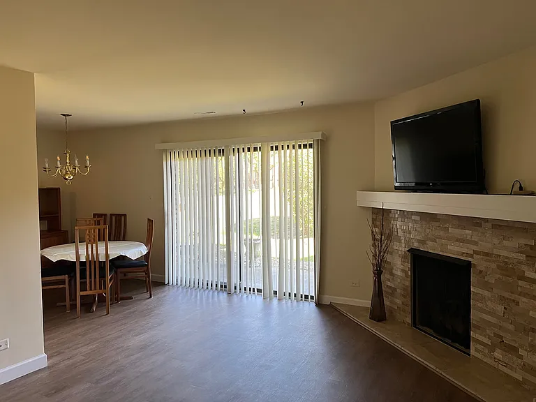 1607 Thames Ct #D — Photo 23