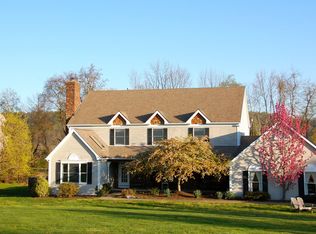 275 Valley View Rd, Riegelsville, PA 18077