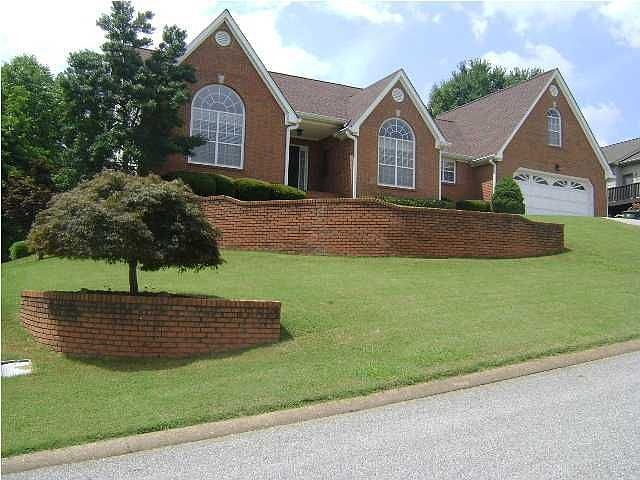 1st image of 816 Creek Dr