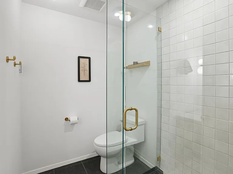 260 NW 114th Ave — Photo 50
