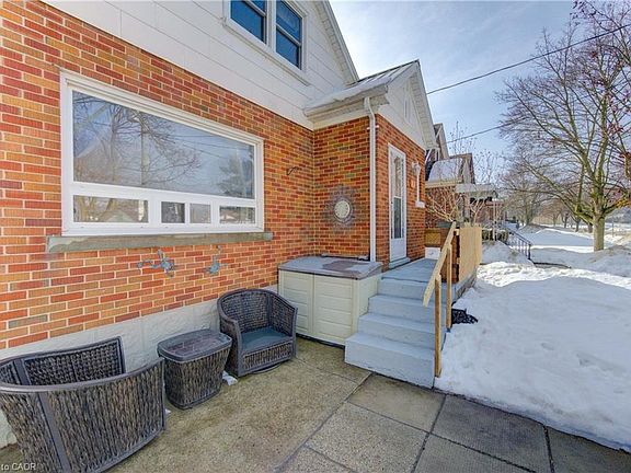 3rd image of 83 Arnold St