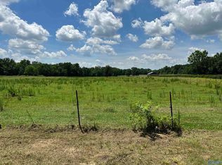 9.2 Ham Rd, Athens, AL 35611