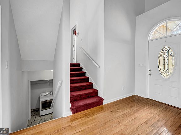 5th image of 1722 Brandon Lee Way SW