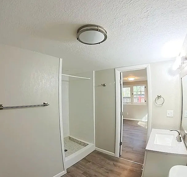 617 Manitou Ave — Photo 11
