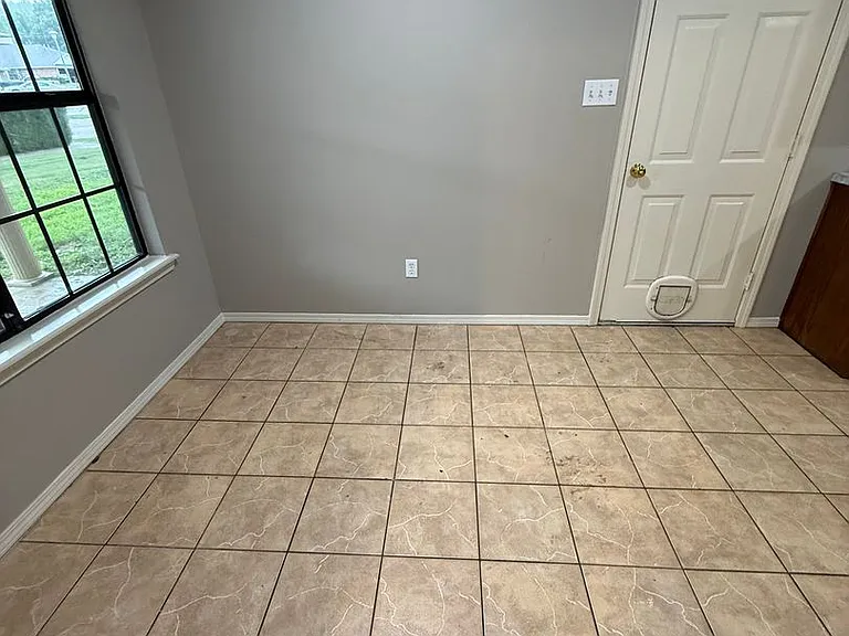 1807 Wilder Lane — Photo 6