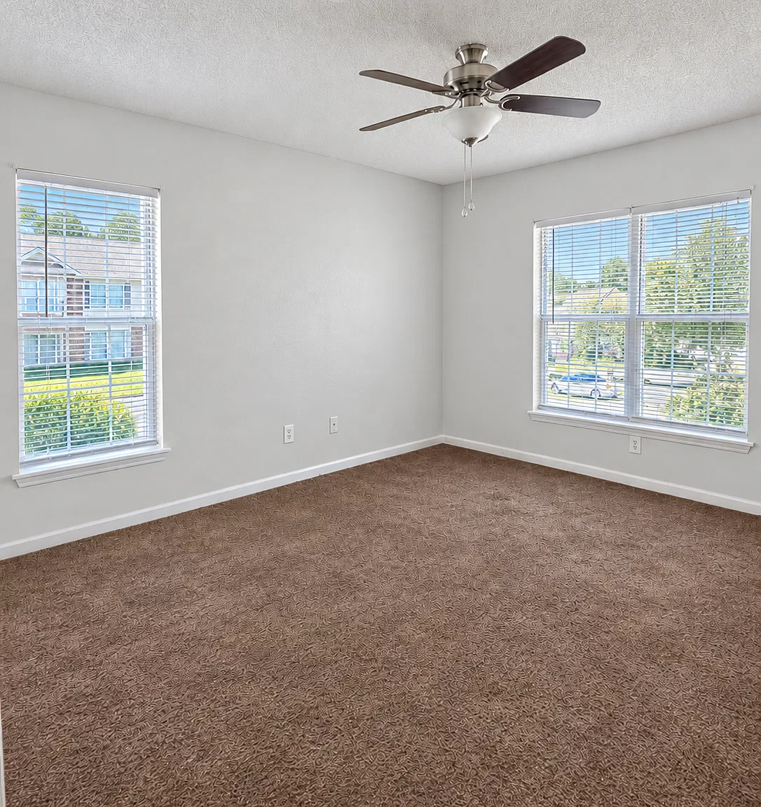 Sterling Creek Apartments — Photo 3