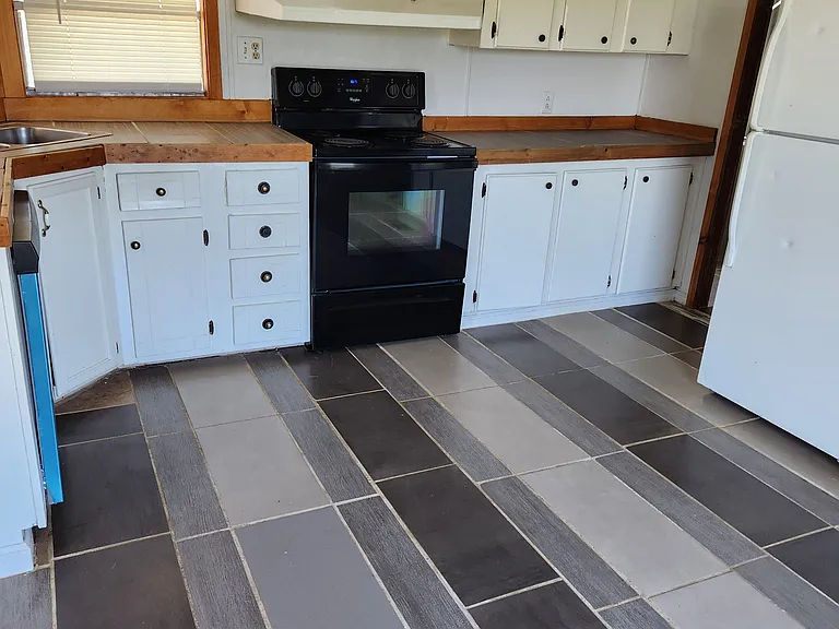 158 Blue Bonnett Ln — Photo 3
