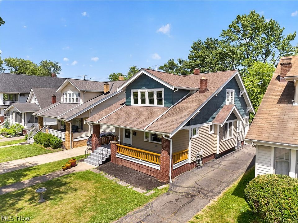 1st image of 2223 Carabel Ave