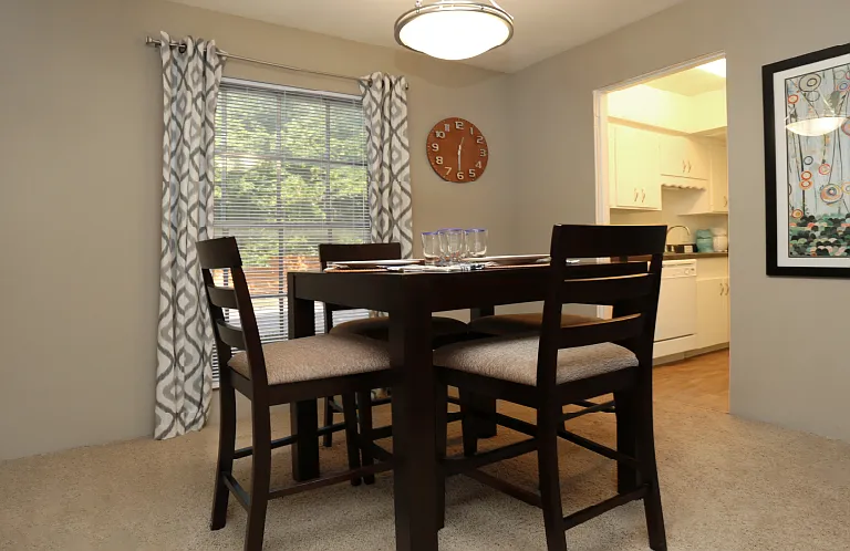 Plantation Apartments — Photo 6