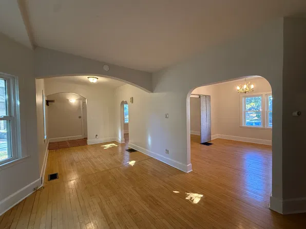 2444 N Frederick Ave, Milwaukee, WI 53211