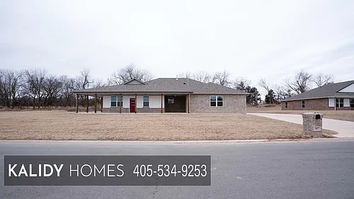 307 Kirks Holw Photo 1