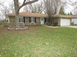 417 Armor Rd, Springfield, IL 62704