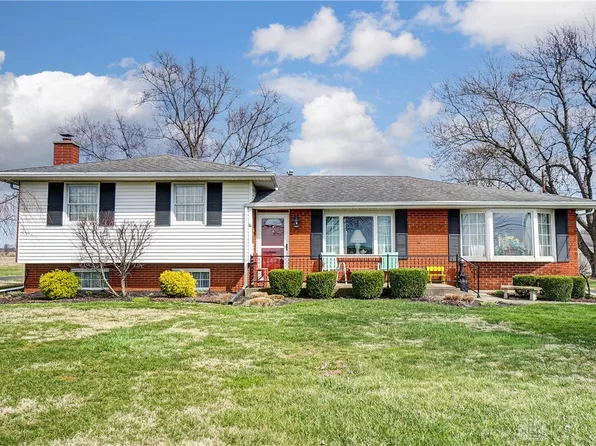 910 Bowman Rd, Springfield, OH 45505