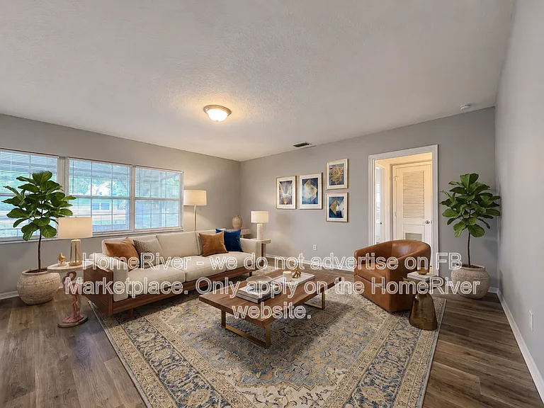1733 Paine Ave — Photo 2