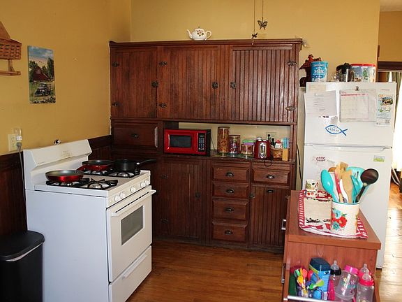 3rd image of 25 Prospect Ave