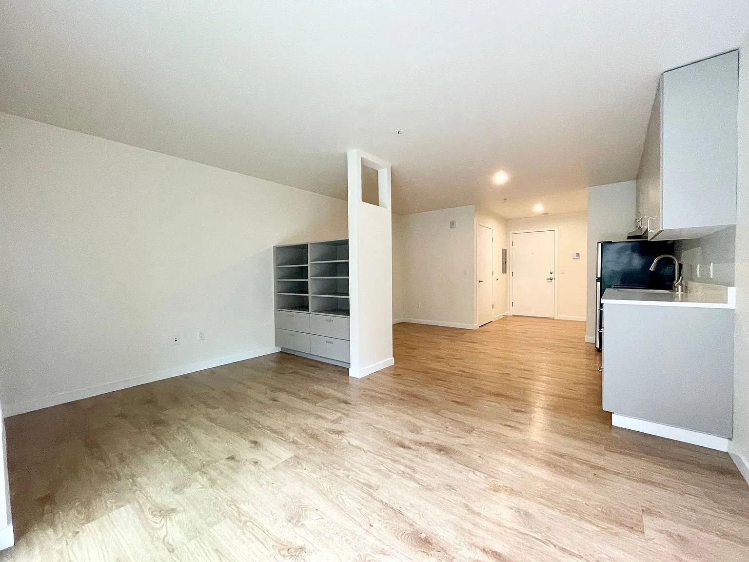 Bayview West Apartments — Photo 4