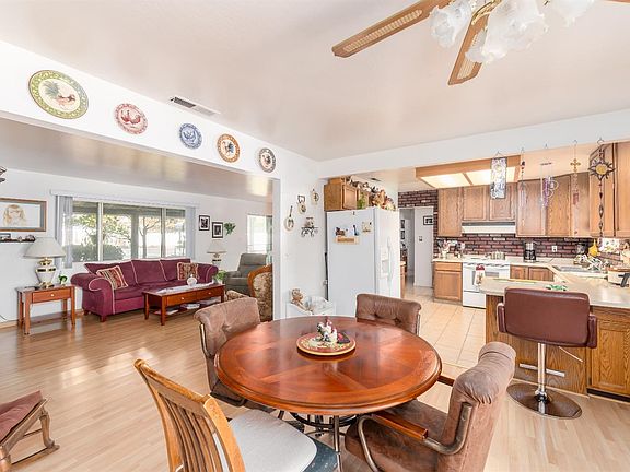 4th image of 3848 Lynhurst Way