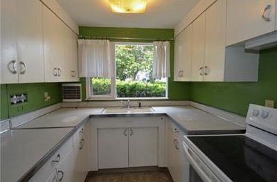 3rd image of 103 S Ironwood Dr