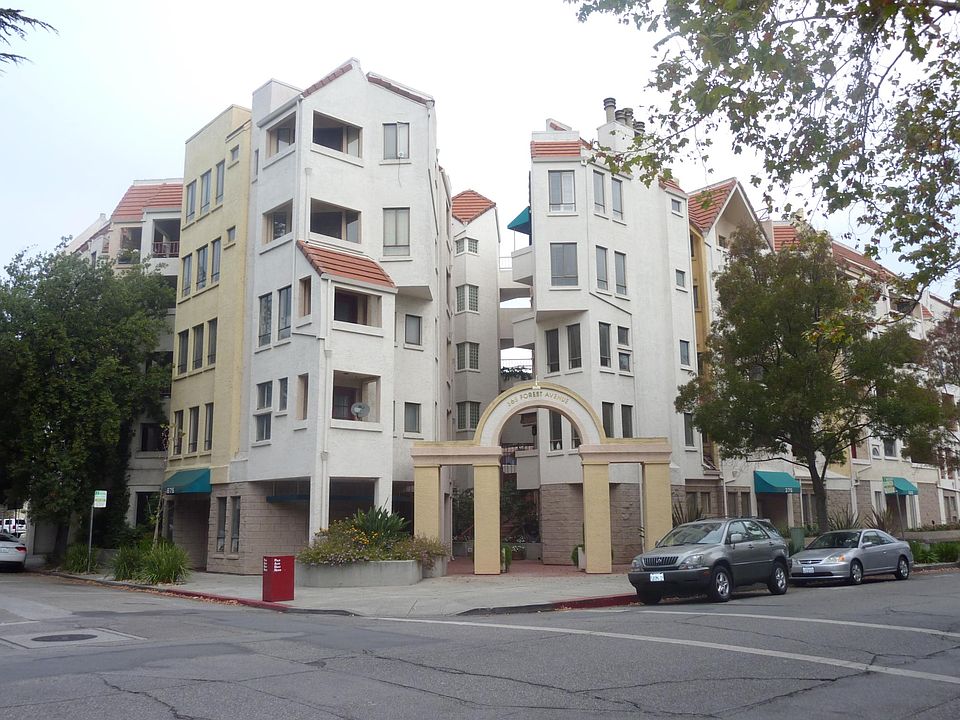 365 Forest Ave