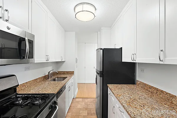 Rented by Brown Harris Stevens | media 3