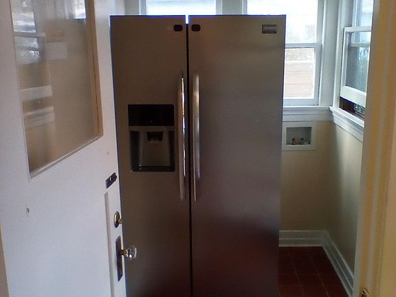 2nd image of 4144 La Salle Ave