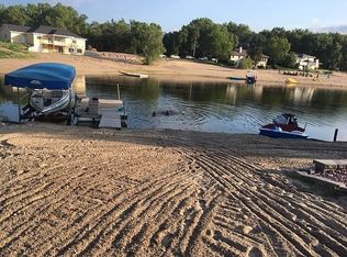 1002 Island Dr, Schuyler, NE 68661