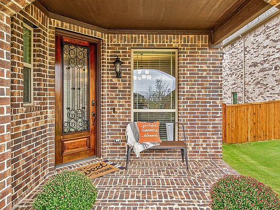 3rd image of 1005 Sagewood Dr