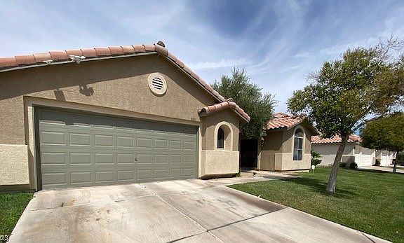 2nd image of 8845 Wallaby Ln