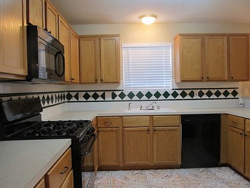 4th image of 3635 Windmoor Dr