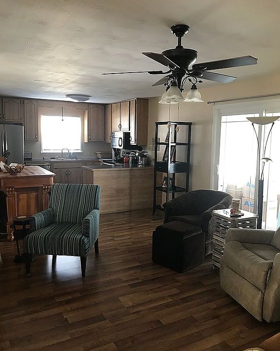 1st image of 1100 Columbus Cir S