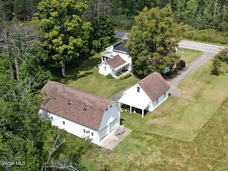 3rd image of 1022 W Galway Road