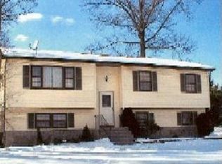 36 Mina Dr, Wappingers Falls, NY 12590