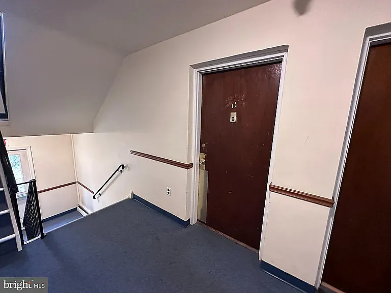 Building Photo - 1100 Tyson Ave #A6